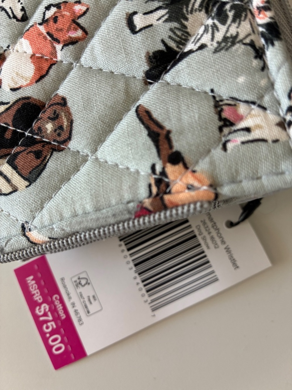 NWT! Vera Bradley RFID Smartphone Quilted Dog Pattern Wristlet. - Picture 10 of 10